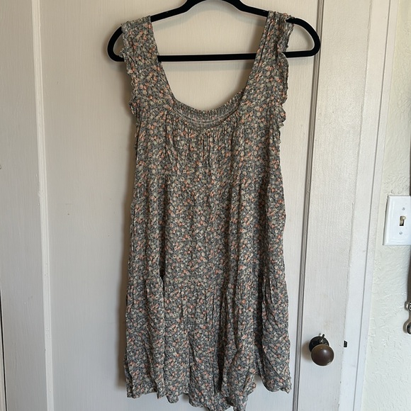 NWT Floral Romper - Picture 3 of 4